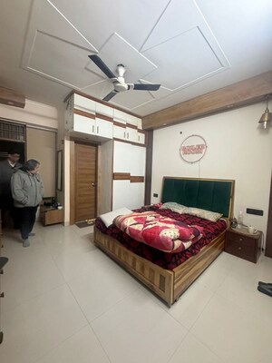 Bedroom in 2 BHK Builder Floor at Sector 15 – for Rent