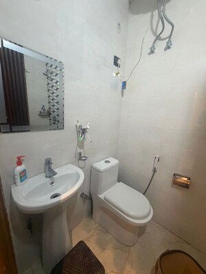 Attached Bathroom in 2 BHK Builder Floor at Sector 15 – for Rent