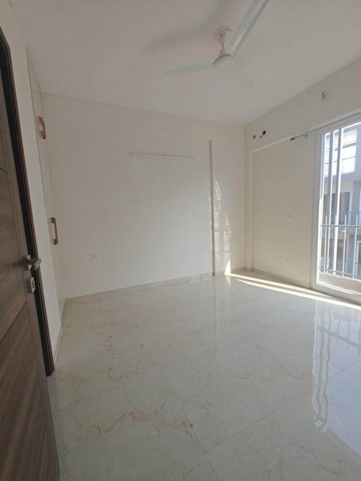 Room, smart-world-gems 2.5 Bedroom 1196 Sq.Ft. Builder Floor In Sector 89 Gurgaon 9812389