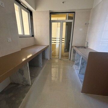 Building Lobby in 3 BHK Apartment at Sheth Montana Phase 3, Moti Nagar – for Sale
