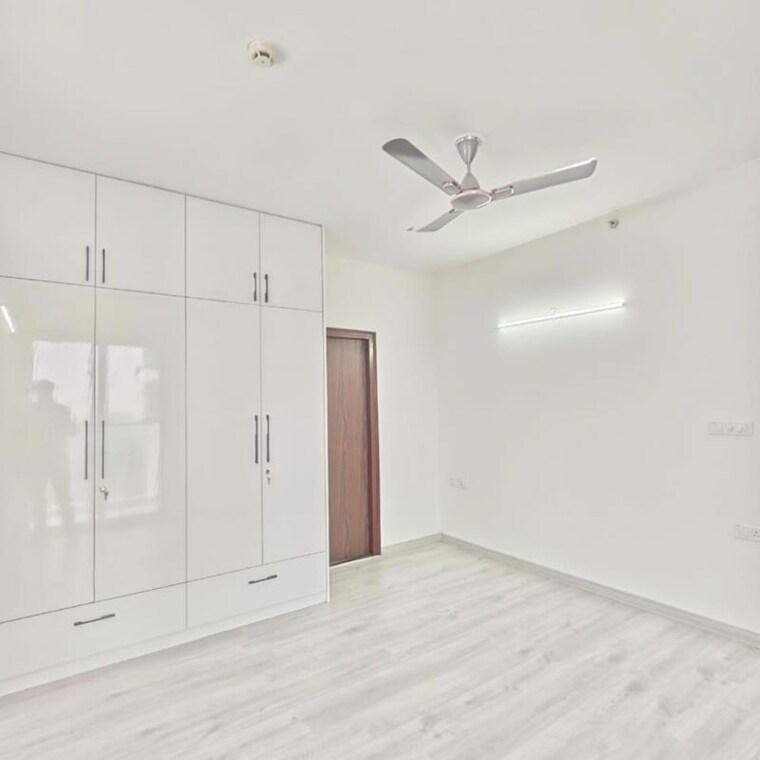 Room, hero-homes-gurgaon 3 Bedroom 1359 Sq.Ft. Apartment In Sector 104 Gurgaon 9812410