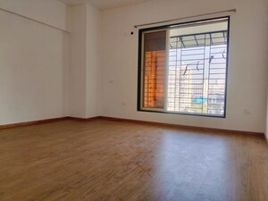 Room in 2 BHK Apartment at Soham Tropical Lagoon, Ghodbunder Road – for Sale