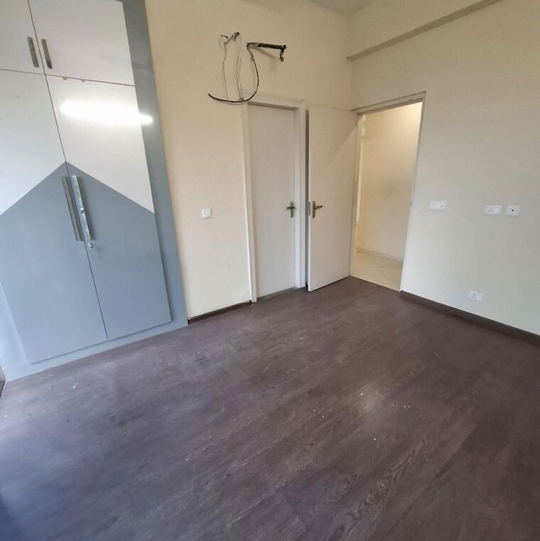 Room, paras-dews 3 Bedroom 1760 Sq.Ft. Apartment In Panwala Khusropur Gurgaon 9812441