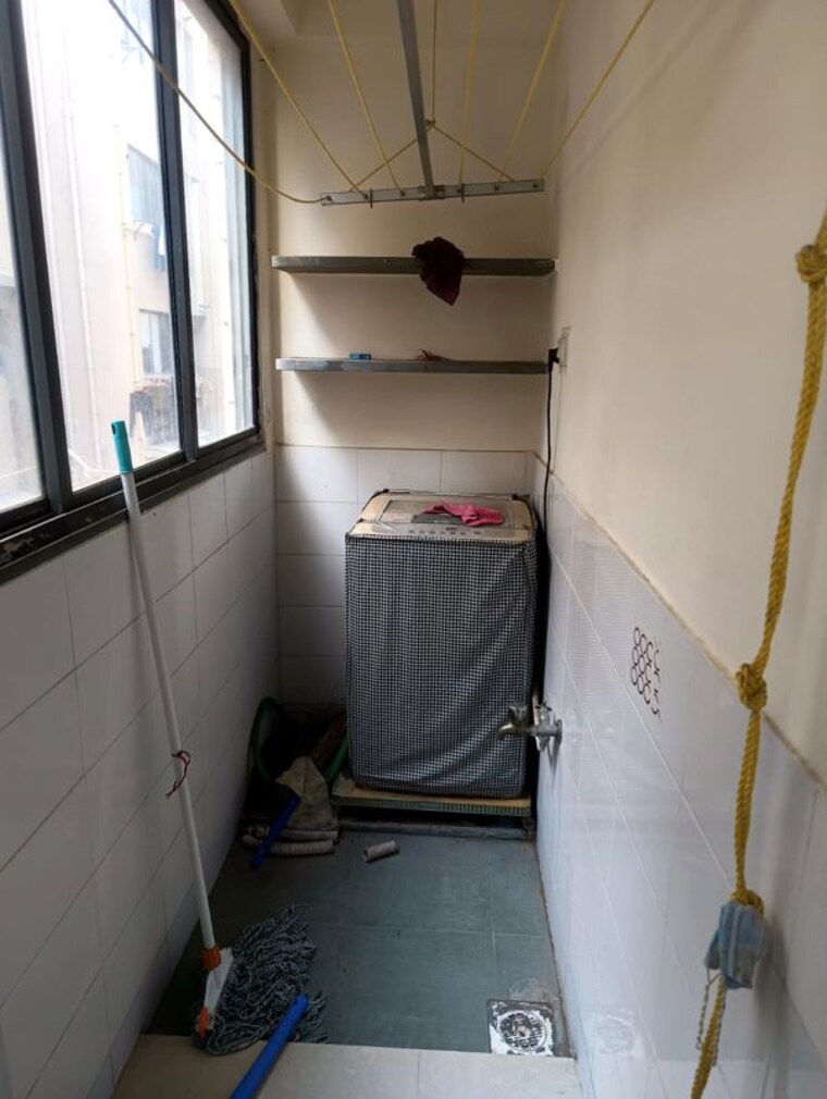 Bathroom, bakeri-sivanta 1 Bedroom 810 Sq.Ft. Apartment In Vejalpur Ahmedabad 9812439