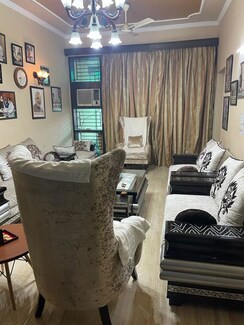 2 BHK + Pooja Room,Study Room Builder Floor For Rent in Defence Colony