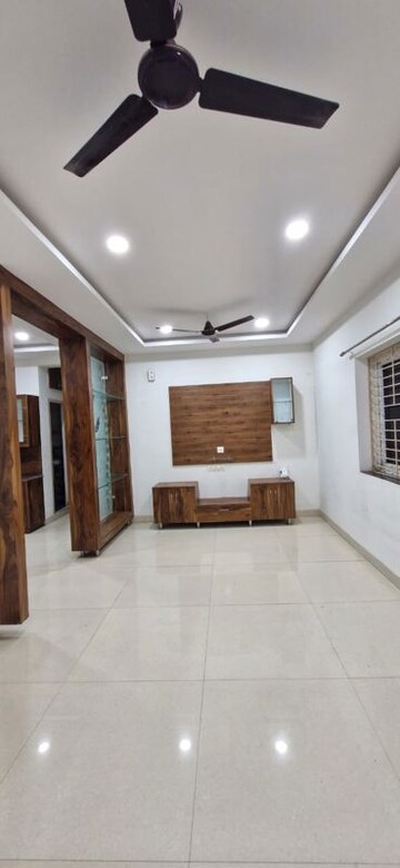 Living Room in 2 BHK Builder Floor at Kondapur – for Rent