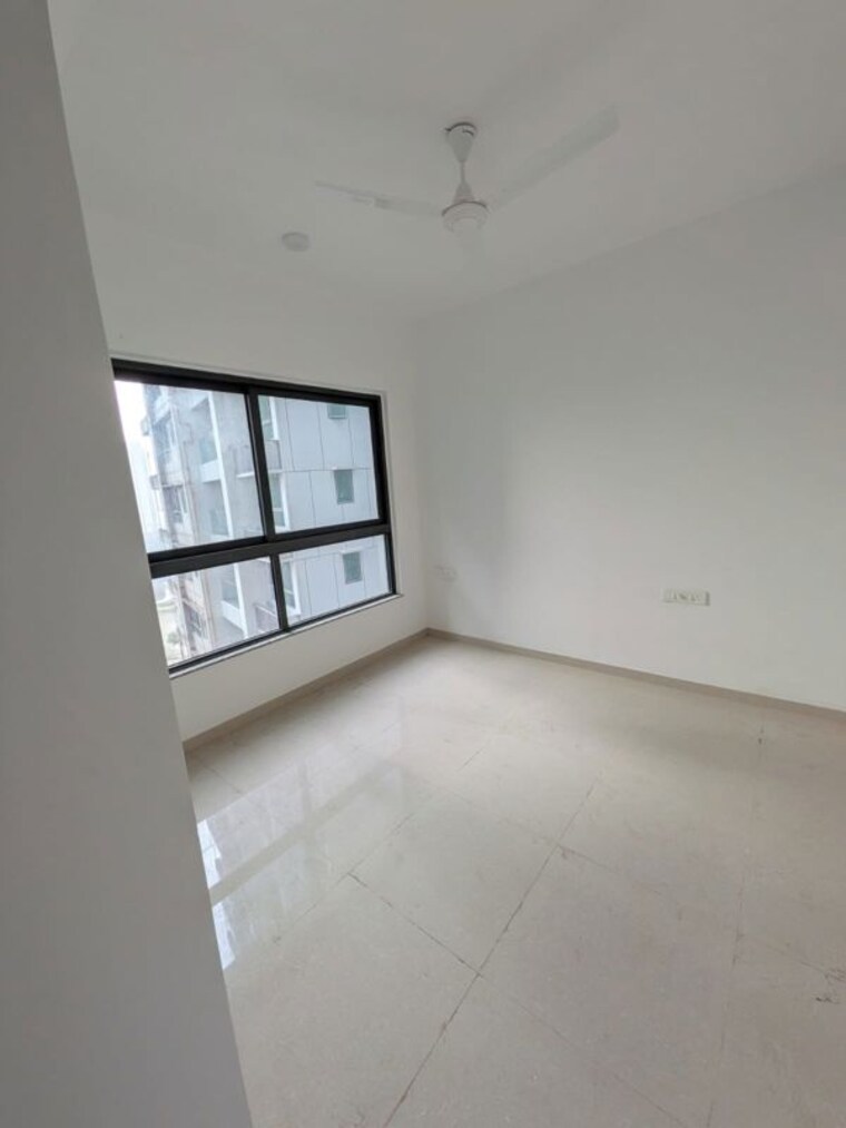 Room, kalpataru-immensa 2 Bedroom 600 Sq.Ft. Apartment In Kolshet Road Thane 9812497
