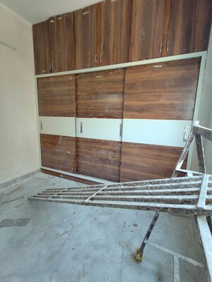 Furnished Amenities in 1 BHK Apartment at Kondapur – for Rent