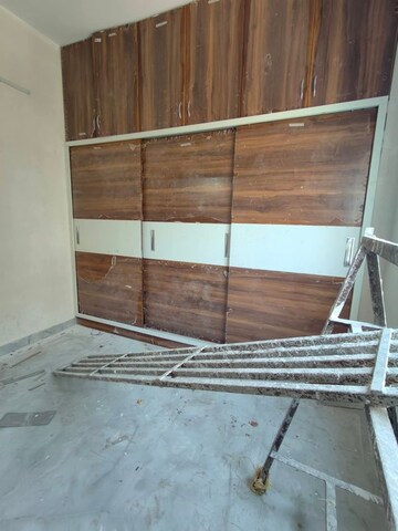 Furnished Amenities in 1 BHK Apartment at Kondapur – for Rent