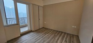 Room in 3 BHK Apartment at ABA Ivy County, Sector 75 – for Rent