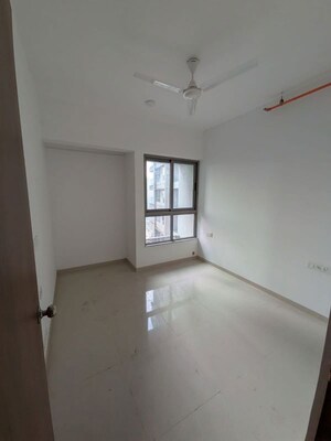 2 BHK Apartment For Sale in Kalpataru Immensa, Kolshet Road