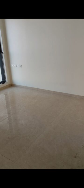 Room in 3 BHK Apartment at Dosti Eastern Bay, Wadala – for Rent