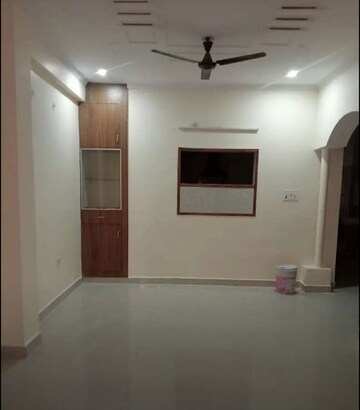 2 BHK Apartment For Rent in Hazratganj