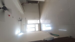 Room in 2 BHK Apartment at Panchsheel Greens II, Sector 16 Greater Noida – for Rent