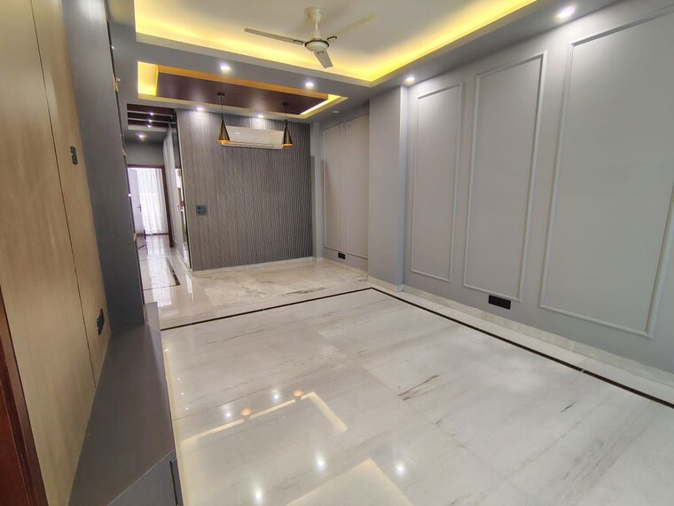 Kitchen, chittaranjan park 3 Bedroom 160 Sq.Yd. Builder Floor In Chittaranjan Park Delhi 9812573