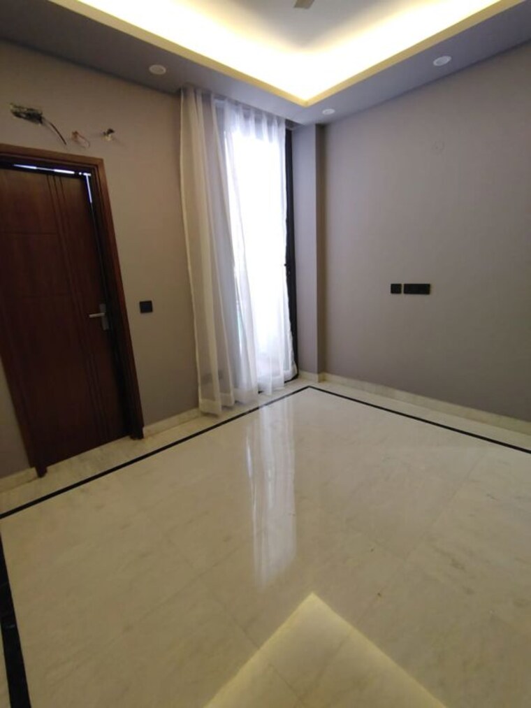 Room, chittaranjan park 3 Bedroom 160 Sq.Yd. Builder Floor In Chittaranjan Park Delhi 9812573