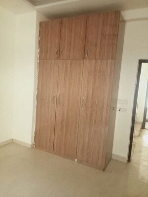 Room in 3 BHK Villa at Amrapali Leisure Valley, Tech Zone 4 Greater Noida – for Rent