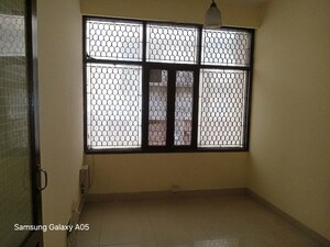 Room in 3 BHK Builder Floor at Greater Kailash ii – for Rent
