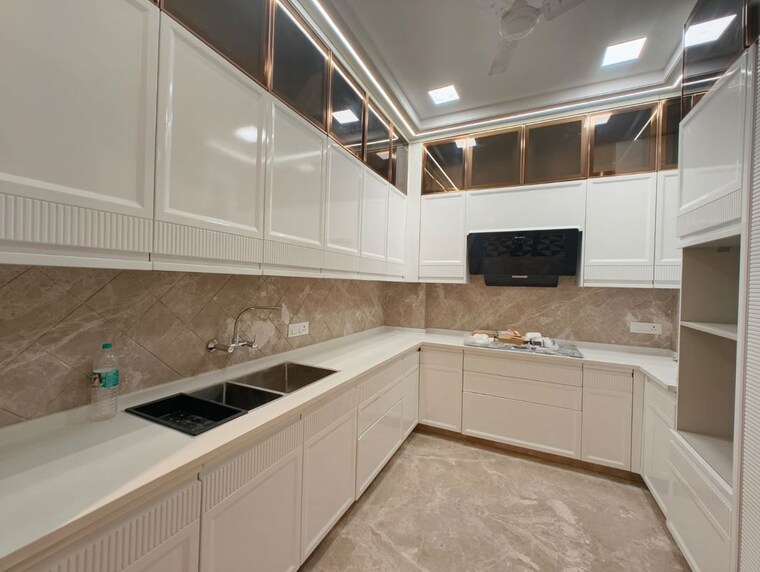 Kitchen, greater kailash part 3 3 Bedroom 217 Sq.Yd. Builder Floor In Greater Kailash Part 3 Delhi 9812600