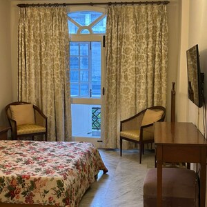 Bedroom in 3 BHK Builder Floor at Defence Colony – for Rent