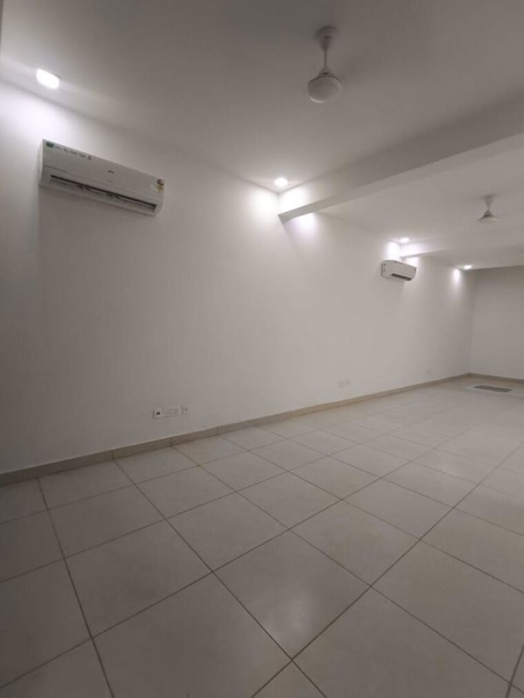 Floor Plan, green park Commercial Office Space 300 Sq.Yd. In Green Park Delhi 9812610