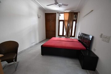 Bedroom in 3 BHK Builder Floor at Defence Colony – for Rent