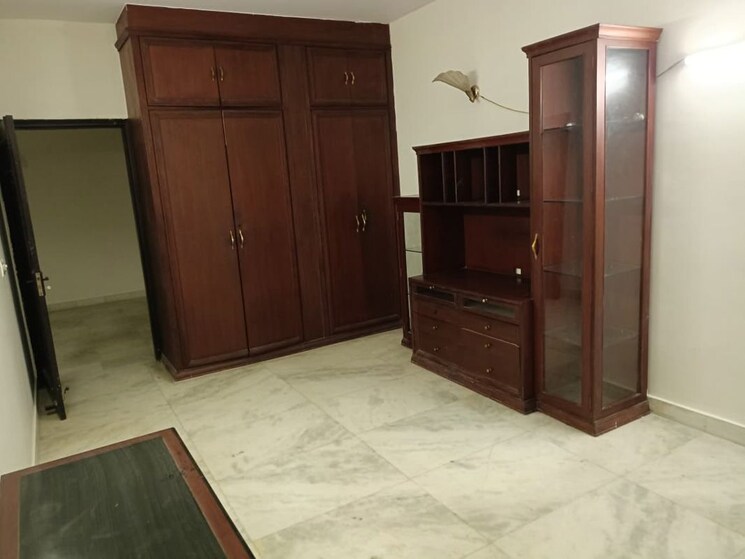 Bedroom, greater kailash ii 3 Bedroom 200 Sq.Yd. Builder Floor In Greater Kailash ii Delhi 9812615