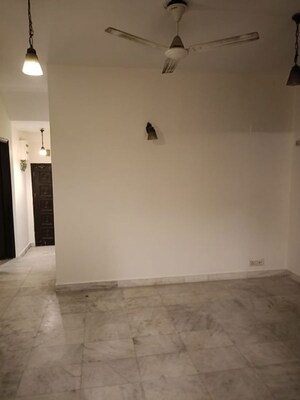 Room in 3 BHK Builder Floor at Greater Kailash ii – for Rent