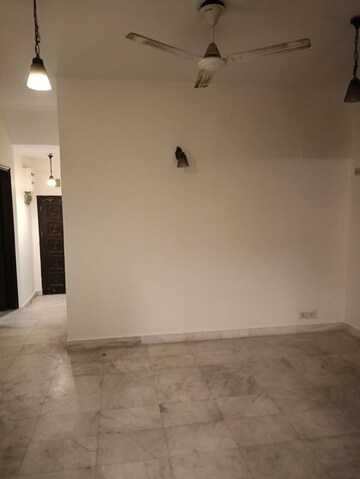 Room in 3 BHK Builder Floor at Greater Kailash ii – for Rent