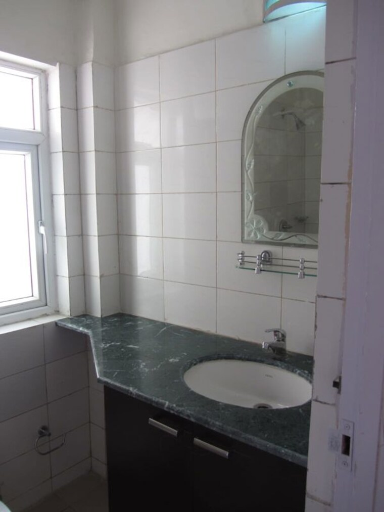 Bathroom, bptp-princess-park 2 Bedroom 1261 Sq.Ft. Apartment In Sector 86 Faridabad 9812619