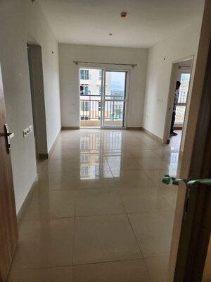 Room in 2 BHK Apartment at Prestige Finsbury Park Hyde, Bagaluru – for Rent