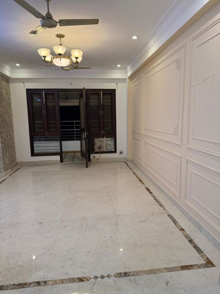 undefined, saket 3 Bedroom 200 Sq.Yd. Builder Floor In Saket Delhi 9812623