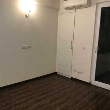 Room in 4 BHK Apartment at Emaar The Enclave, Sector 66 – for Rent