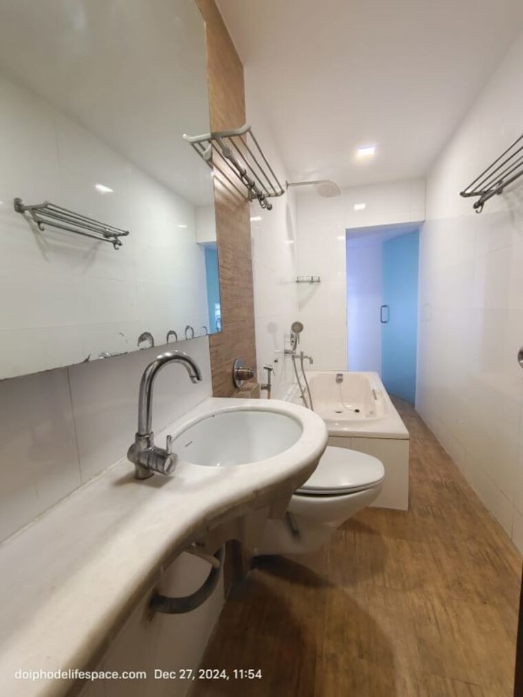 Bathroom, dosti-florentine 3 Bedroom 1275 Sq.Ft. Apartment In Wadala Mumbai 9812633