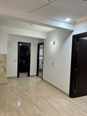 Room in 2 BHK Apartment at Migsun Ultimo, Omicron Iii Greater Noida – for Rent