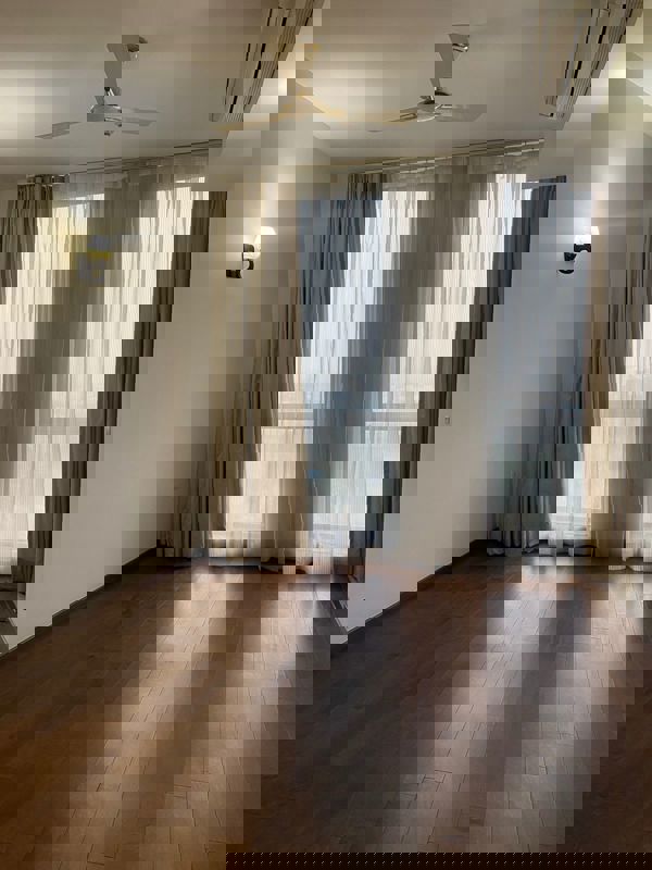 3 BHK + Servant Room,Study Room,Extra Room Apartment For Sale in Smart World One DXP