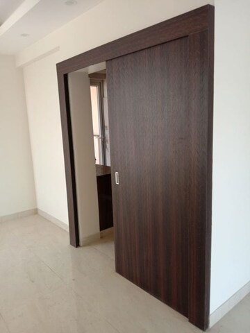 Room in 4 BHK Apartment at Max Estate 360, Sector 36a – for Sale
