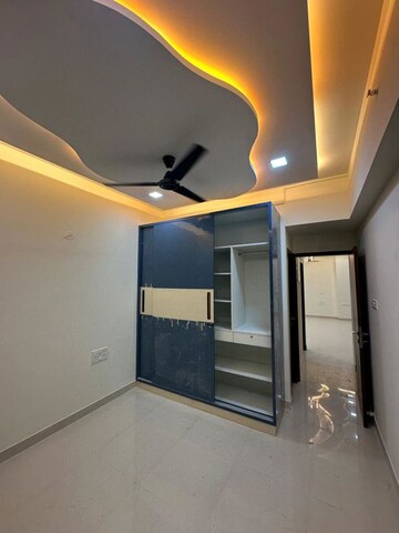 Room in 2 BHK Apartment at Dynamix Divum, Malad East – for Rent