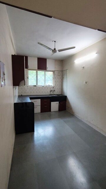 Room in 2 BHK Apartment at Karve Nagar – for Rent