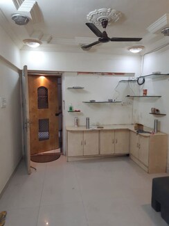 1 BHK Apartment For Rent in Dosti Estates