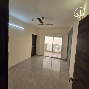 Bathroom in 4 BHK Apartment at Divyansh Orion Homes, Mahurali – for Rent