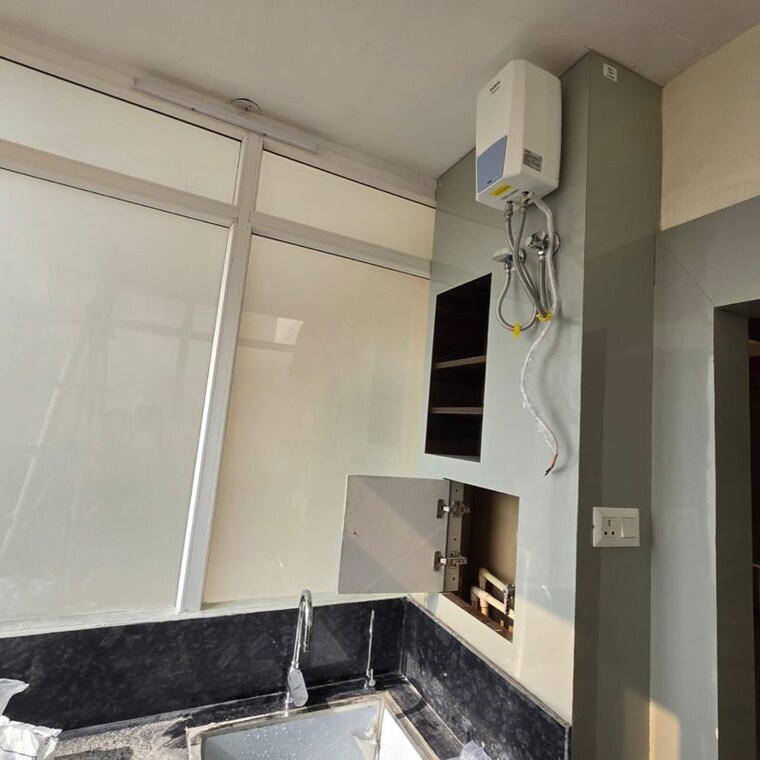 Kitchen, divyansh-orion-homes 4 Bedroom 2455 Sq.Ft. Apartment In Mahurali Ghaziabad 9812715