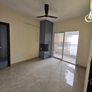 Room in 4 BHK Apartment at Divyansh Orion Homes, Mahurali – for Rent