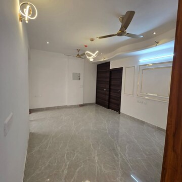 Room in 4 BHK Apartment at Divyansh Orion Homes, Mahurali – for Rent