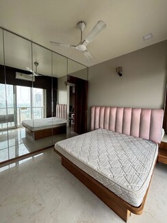 2.5 BHK + Servant Room Apartment For Sale in Oberoi Realty Woods