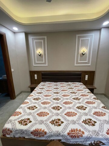 Bedroom in 2 BHK Builder Floor at Hong Kong Bazaar, Sector 57 – for Rent