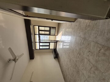 Room in 2.5 BHK Builder Floor at Mayur Vihar – for Rent