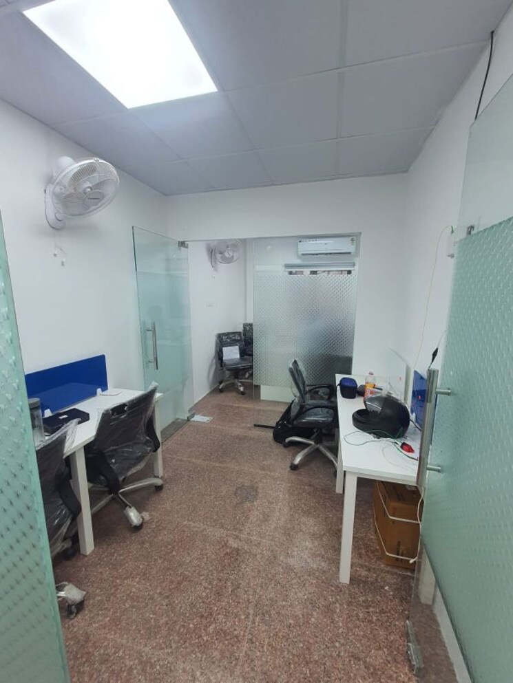 Team Area, sector 2 Commercial Office Space 600 Sq.Ft. In Sector 2 Noida 9812807