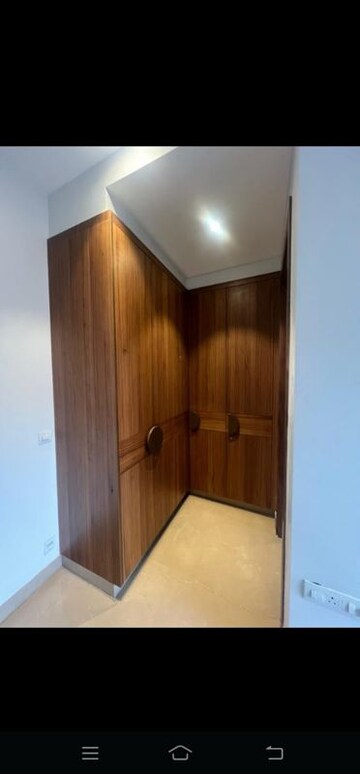 Furnished Amenities in 4 BHK Builder Floor at Kailash Colony – for Sale