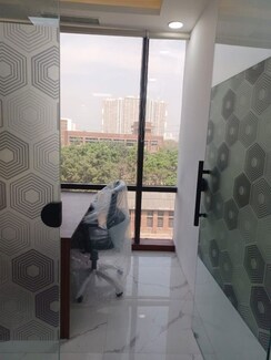 Office Space For Rent in Sector 16